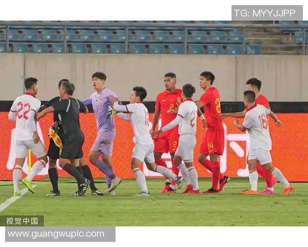 国足缺乏集训中超三强全主力出战但与日韩实力差距明显