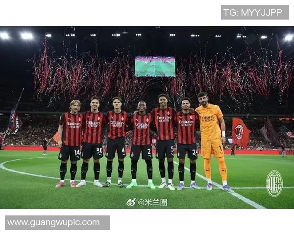 米兰2526赛季全家福揭晓阿莱格里与莫德里奇同框引热议