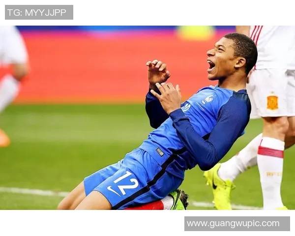 法国国家队新名单公布姆巴佩领衔新星埃基蒂克科曼恩昆库入选