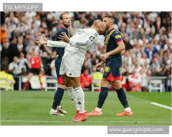 记者质疑皇马花费巨资引援却拒绝6000万购苏维门迪的决策合理性