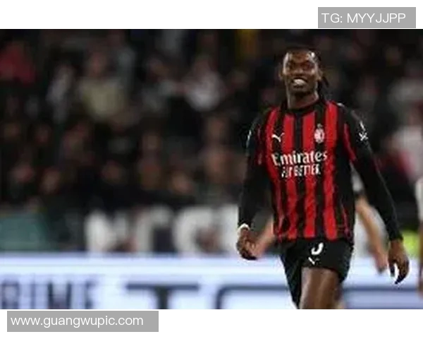 莱奥提前回归米兰积极训练全力争取重返首发阵容