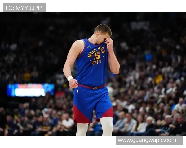 约基奇谈新赛季新队员加入期待球队崭新开局与突破表现 约基奇谈新赛季新队员加入期待球队崭新开局与突破表现