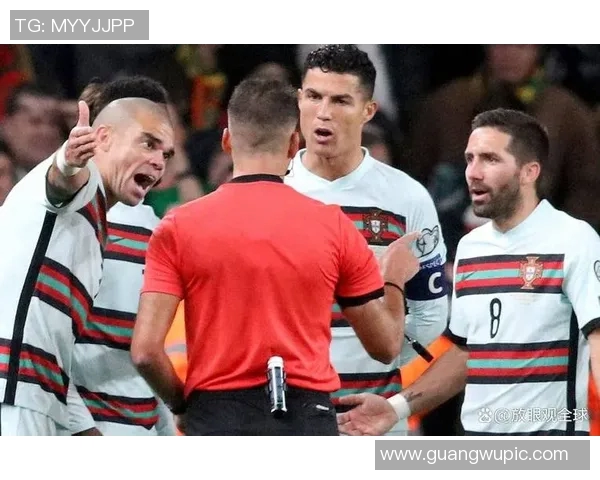 C罗生涯红牌回顾:从U17首红到各大俱乐部与国家队的精彩瞬间 C罗生涯红牌回顾:从U17首红到各大俱乐部与国家队的精彩瞬间