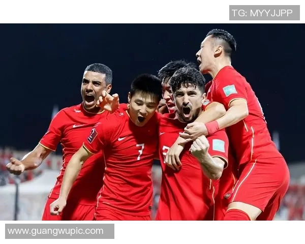 亚预赛关键对决中国香港迎战新加坡首发阵容揭晓安永佳陈晋一领衔出战 亚预赛关键对决中国香港迎战新加坡首发阵容揭晓安永佳陈晋一领衔出战