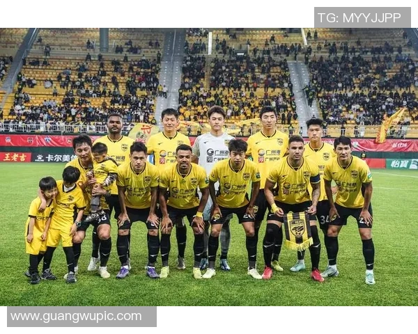 广州豹半场领先南京城市尼康助攻罗萨破门展现强大实力