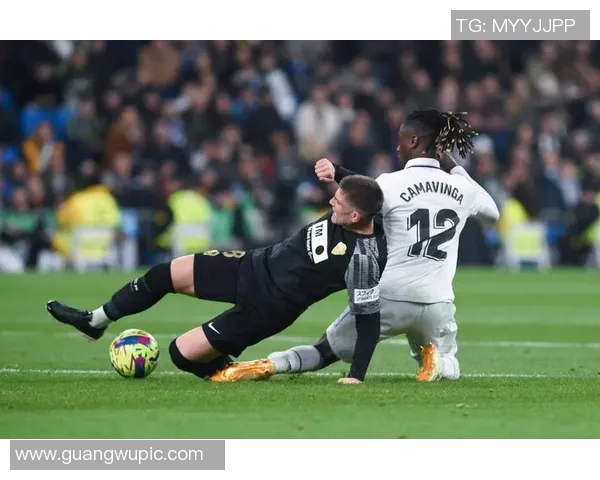 尤文图斯球探亲赴现场考察埃尔切年轻中前卫罗德里戈门多萨表现