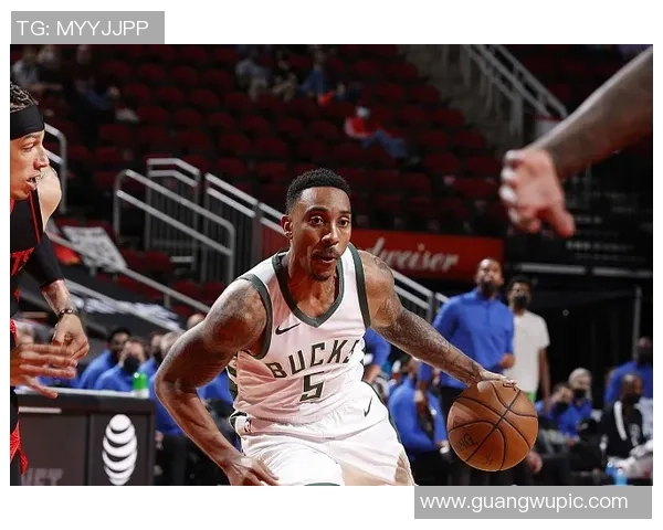 小凯文波特上半场表现出色下半场状态下滑仅得2分 小凯文波特上半场表现出色下半场状态下滑仅得2分