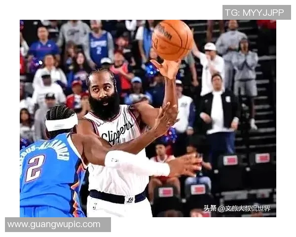 普理查德回忆被哈登晃倒经历直言脚踝无恙心态乐观