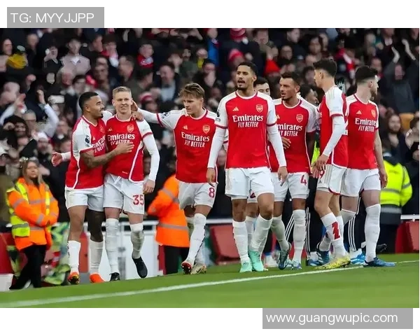 英超精彩对决诺丁汉森林逆袭西汉姆联展现强大实力